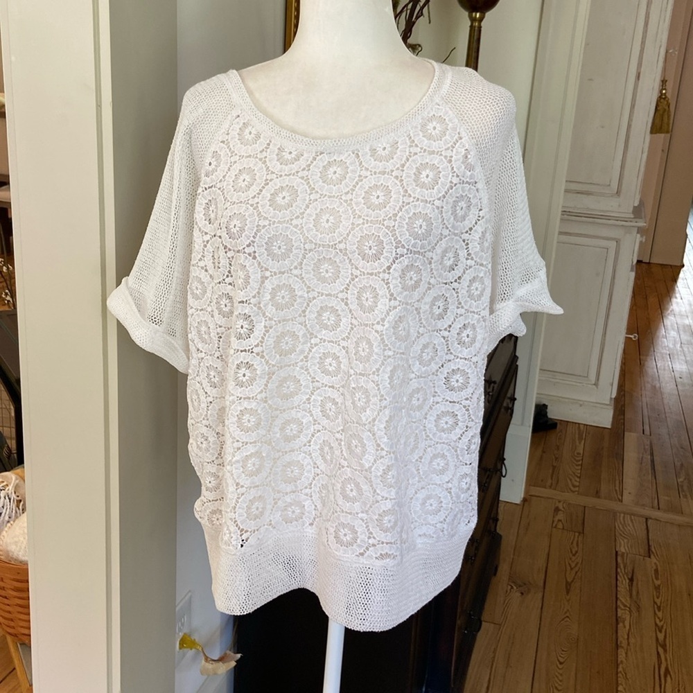 Chico's White Boxy Short Sleeve Blouse